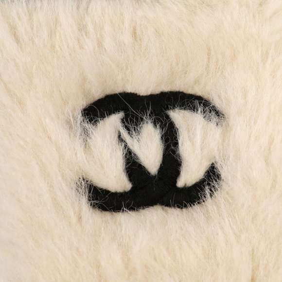 Chanel White Fur CC Gloves